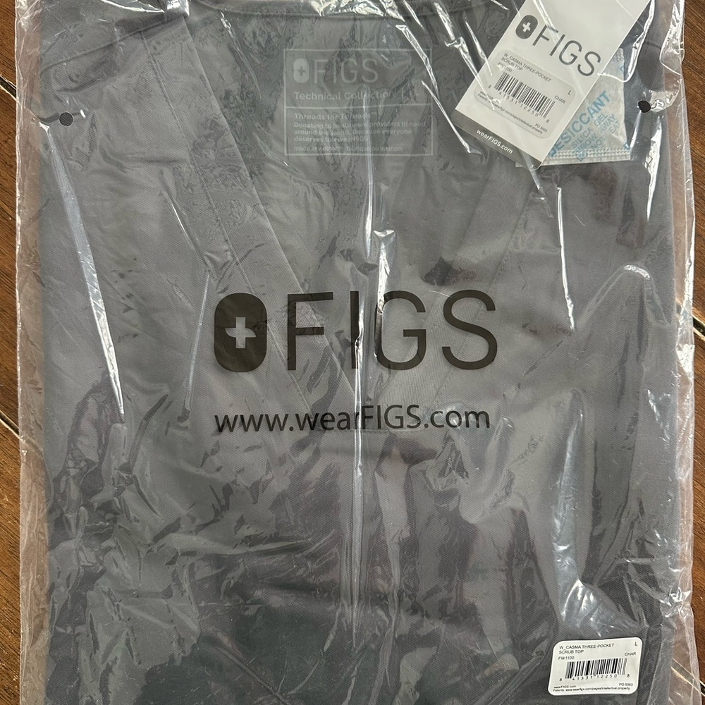 Figs Gray women’s scrub top